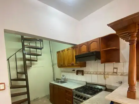 Depto Tipo Casa 3 ambientes con 2 baños