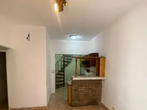 Depto Tipo Casa en Venta en Moron Sur, USD 55.000