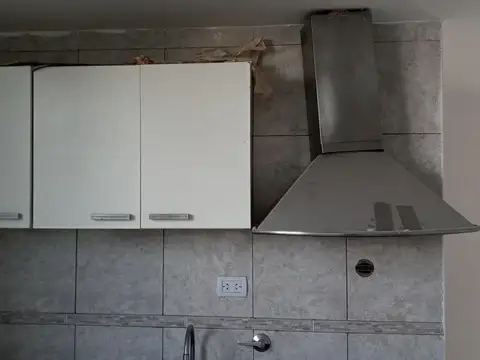 Excelente 2 ambientes a estrenar al frente  ,no paga abl  ,Muy luminoso