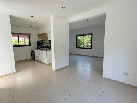 Venta / Casa - Barrio Privado Los  Robles - Apto Crédito