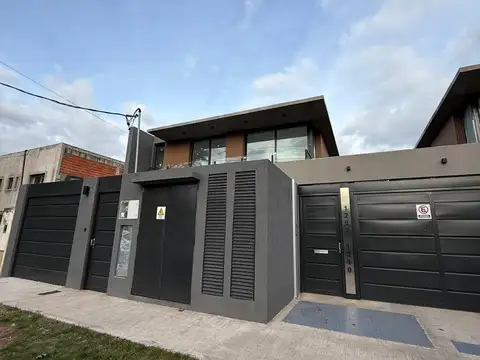 Depto Tipo Casa en Venta de 4 ambientes