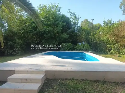 Quinta en Alquiler con 8 cocheras