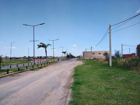 Lote en venta sobre Avenida. Pto Gral San Martín