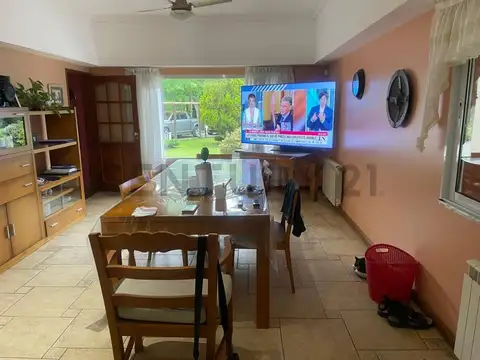 Casa en Venta con 4 cocheras