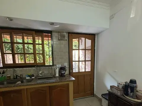 VENTA TRIPLEX 4AMB. CARAPACHAY