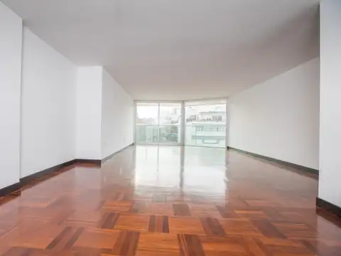 Departamento 4 ambientes con 4 baños
