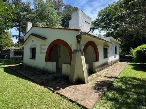 Casa en Venta con 3 cocheras