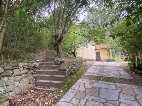 Casa en Venta en La Falda, USD 395.000