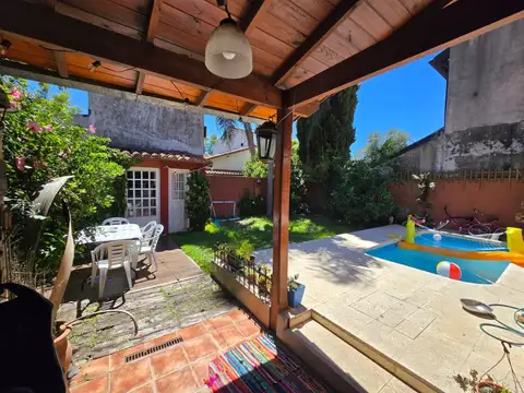 Venta de chalet en Ciudad jardin excelente ubicacion