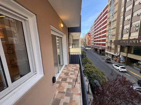 Santa Fe 2100, Piso 2