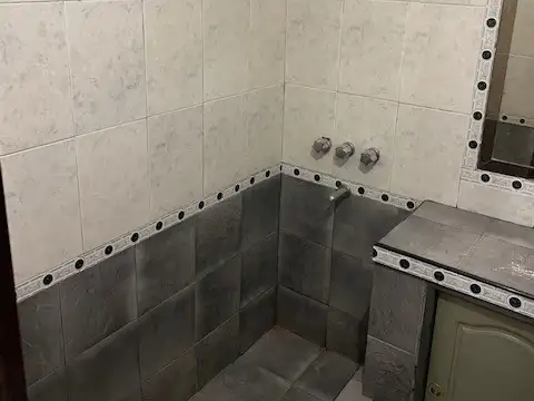 Casa en Alquiler en Villa Luzuriaga, $ 1.000.000