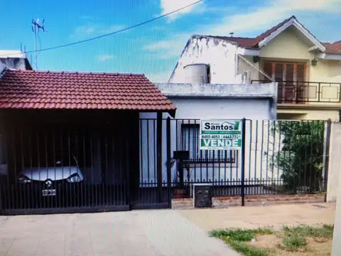 Casa en alquiler en Villa Luzuriaga