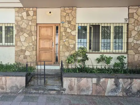 Casa en alquiler BARRIO BOMBAL