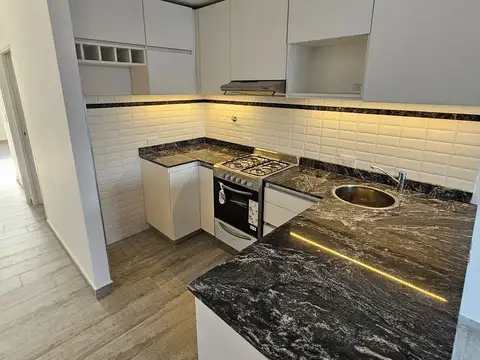 Departamento en Alquiler en Monte Castro, $ 750.000