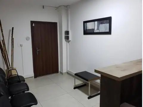 Ofina Comercial En Venta Monserrat