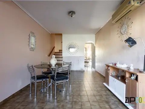 Constitución al 1200