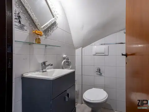 Depto Tipo Casa en Venta con 1 cocheras