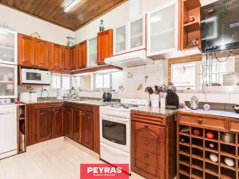 Increíble Casa con Quincho y Cochera