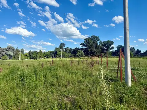 Venta - Lote de 1500 m2 - con pilar de luz -  Parque Robles - Exaltacion de la Cruz