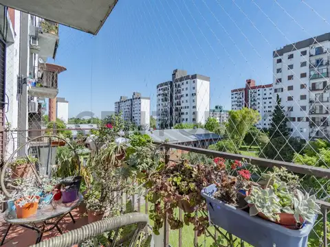VENTA DEPTO 4 AMBIENTES CON BALCON-WILDE