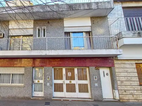 Oportunidad en Luis Agote! Casa de 3 Dorm,Terraza y Cochera!