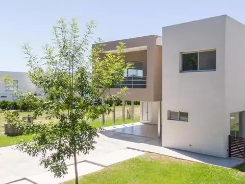 Casa en Venta en Villanueva, USD 790.000