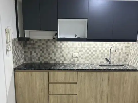 PH un dormitorio con patio en venta Lourdes