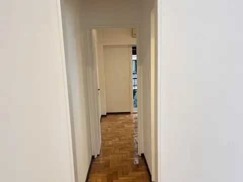 Alquiler Excelente Dto de 2 Amb Al Frente con Balcon