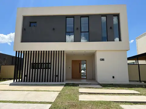 Casa  en Venta en Pilar, G.B.A. Zona Norte, Argentina