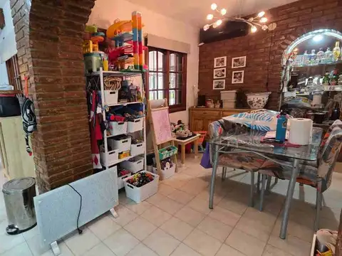 Depto Tipo Casa en Venta con 1 cocheras