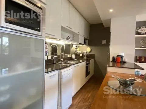 Av. Gral. Indalecio Chenaut al 1900