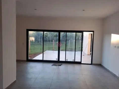 Casa Chalet  en Venta en San Eduardo, Pilar del Este, Pilar