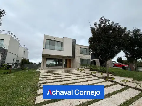 Casa en venta 5 dormitorios en Virazón al lago central