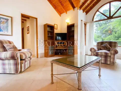 8715 - Casa en alquiler, Pinamar - Zona Centro