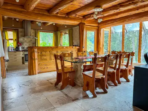 Casa 5 ambientes con 2 baños