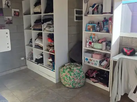 CASA EN BARRIO LOS ARENALES