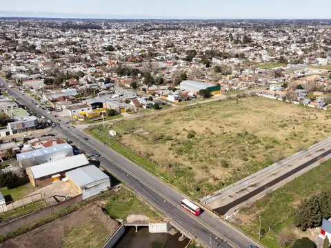 Terrenos y Lotes en Venta en La Plata [Cod: ]