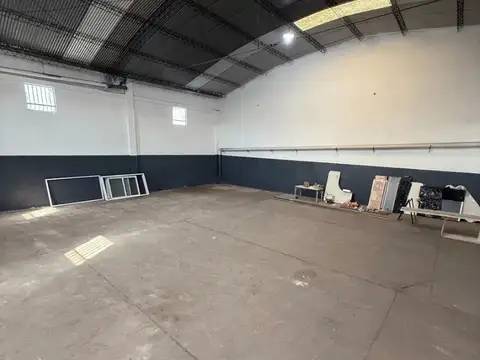 ALQUILER – GALPÓN / DEPÓSITO DE 1.000 M2 – REFACCIONADO A NUEVO