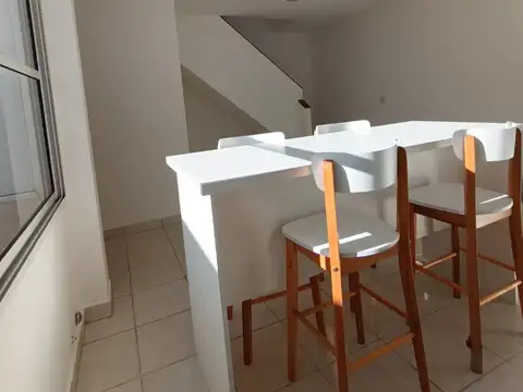 Depto Tipo Casa 2 ambientes con 1 baño