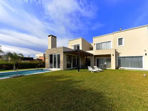 VENTA CASA TERRAVISTA 6 AMB CON PILETA, FINANCIA