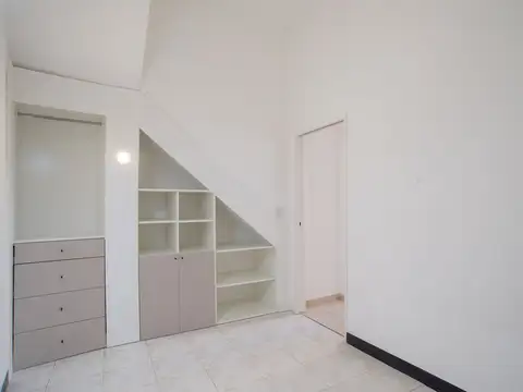 Depto Tipo Casa en Venta 49 años