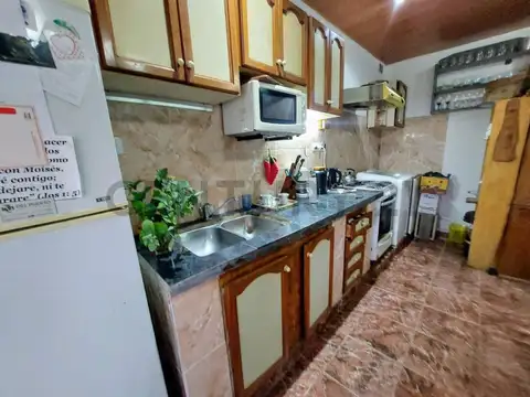 Casa 2 ambientes con 2 baños