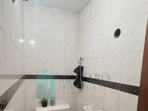 Casa 6 ambientes con 2 baños