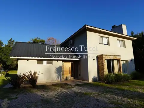 Casa en venta 5 ambientes La Tradición