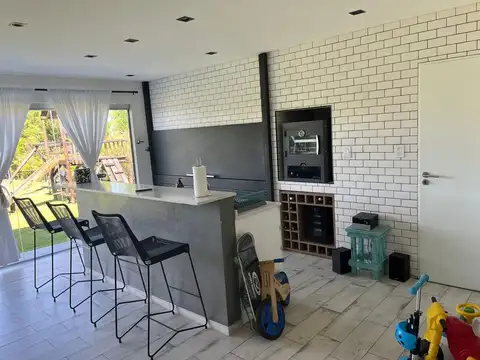 Casa en Venta en San Gabriel, USD 345.000