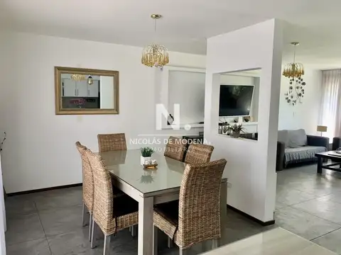 Casa 4 ambientes con 3 baños