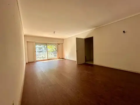 Av. Maipú 2500 , Piso 1