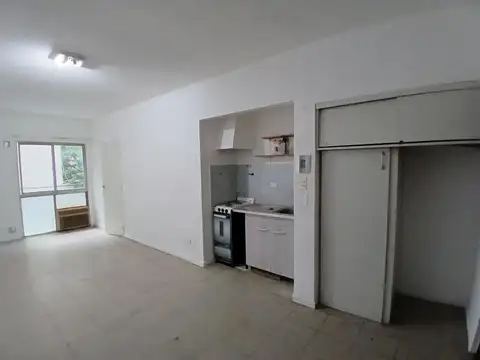 Departamento en Alquiler en Monserrat, $ 360.000