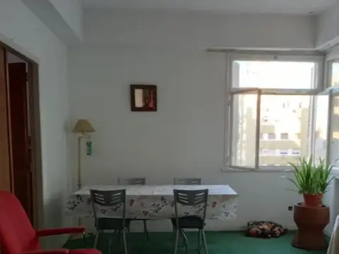 CORRIENTES 1450  8 C - DEPTO. 4 AMBIENTES C/DEP