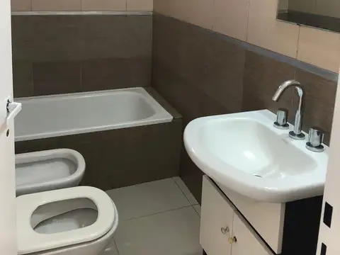 DEPTO  2 AMB AMPLIOS